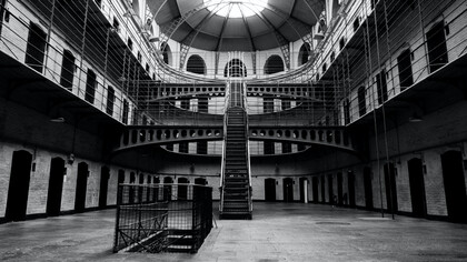 Le carceri vivono una grande sofferenza 