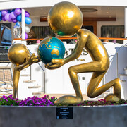 Kaï, Endless possibilities, monumental, 2024. Courtesy of Markowicz Fine Art