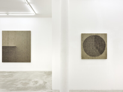 Analia Saban. Quantifiable, exhibition view. Courtesy of Praz Delavallade