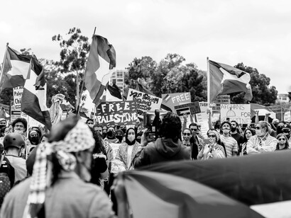 Israele, da parte sua, ha subito attacchi missilistici costanti che hanno creato una crescente sensazione di insicurezza tra la popolazione, con rifugi anti-aerei e evacuazioni frequenti nelle città del sud

