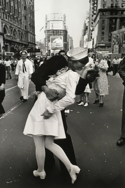 Alfred Eisenstaedt. Courtesy of Robert Mann Gallery