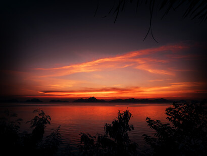 Un tranquilo amanecer en El Nido, Filipinas