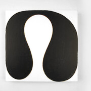 Gary Kuehn, Black Painting, 2016, Acryl auf Leinwand, 45,1 x 45,7 cm / 17 3/4 x 18 inches. 