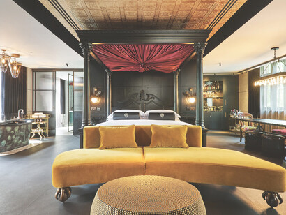 Flitcroft apartment master in Chateau Denmark London, England