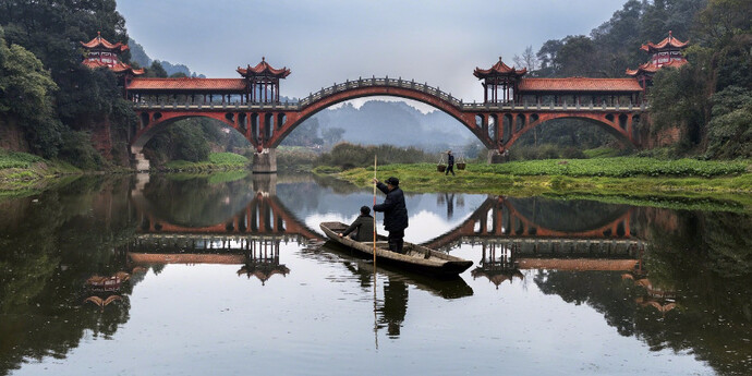 Steve McCurry. Courtesy of Cavalier Galleries