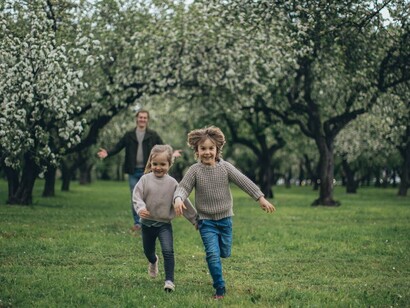 Se l'essere umano sviluppa fin dai primi mesi di vita un buon terreno fertile, avrà una miglior predisposizione ad apprendere e arricchirsi: amore, contatto, stimoli, creatività, alimentazione