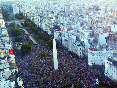 Millones de argentinos reunidos en el Obelisco para recibir a los jugadores y la Copa del Mundo, Buenos Aires, 20 de diciembre de 2022