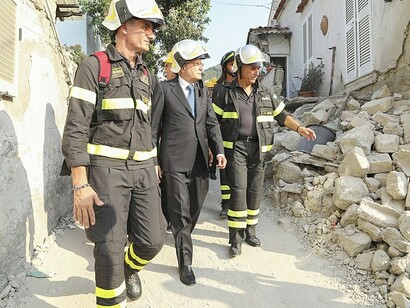 Macerie del terremoto del 2017, il capo dello stato in visita nelle zone devastate di Ischia, Italia