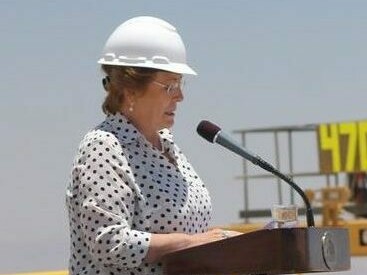 Michelle Bachelet en División Salvador el día en que se promulgó la Ley de Capitalización de Codelco en enero de 2017