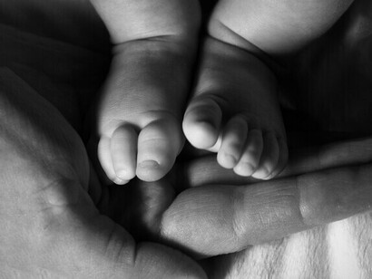 La edad promedio del primer hijo se ha elevado, reflejando nuevas prioridades personales y profesionales