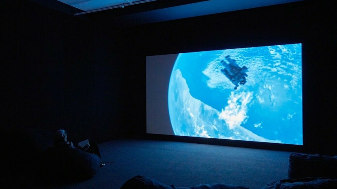 Johan Grimonprez. Blue Orchids, Exhibition view. Courtesy of Sean Kelly