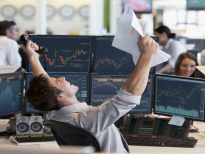 Celebrando un buen resultado en bolsa
