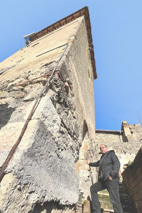 Torre Enel en el MicroMuseo de Arte Contemporáneo de la Tuscia, Italia