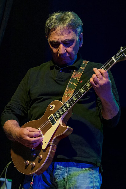  Luca Castellani: chitarra elettrica