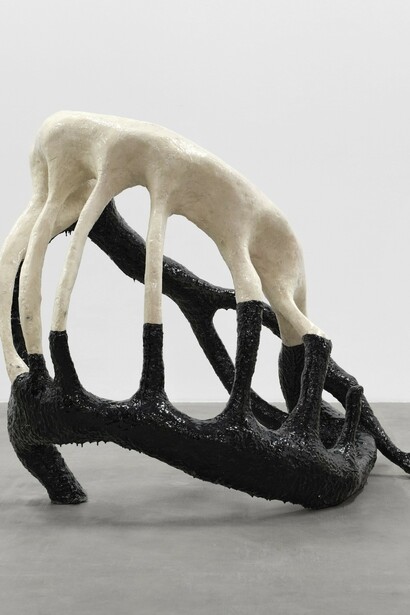 Claire Chambless's Plow (2026) is a sculptural work composed of synthetic “Mars” hydroxyapatite, steel, resin, latex, and rope. Measuring 124.5 × 170.2 × 112.4 cm (49 × 67 × 44¼ in), the piece reflects the artist's exploration of material transformation and speculative environments. © Claire Chambless. Courtesy of the artist, Carlye Packer Gallery, and Morán Morán. Photograph by Paul Salveson
