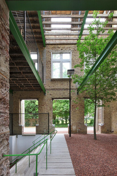 Critical Care. Courtesy of Architekturzentrum Wien