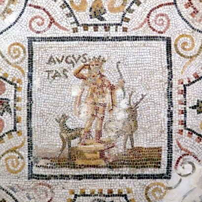 Agosto, frammento di un mosaico raffigurante i mesi dell'anno, a partire dal primo mese romano, marzo. Prima metà del III secolo. Museo Archeologico di Sousse, El Jem