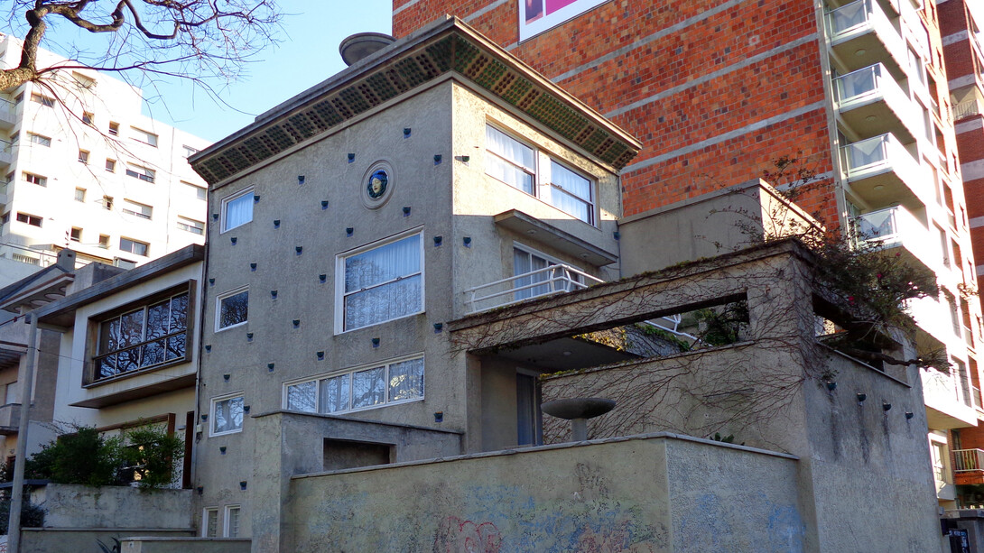 On a serene winter morning in Montevideo, Uruguay, the striking white lookout tower of Julio Vilamajó’s house stands out against the genteel neighbourhood, its modern design clearly contrasting with nearby buildings