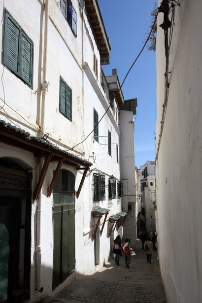 Patrimonio dell’umanità UNESCO, la Casbah conserva l’anima della città, con case bianche affacciate su cortili nascosti e architettura ottomana. Casbah, Algeri, Algeria