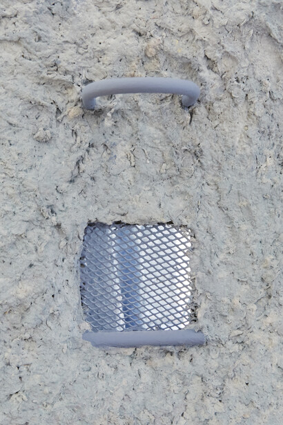 Detail of Roost, 2018. Steel, mesh, chicken wire, newspapers, glue, plaster, paint, 228 x 170 x 160 cm. Credit: Corey Bartle- Sanderson