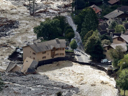 Vista aérea del desbordamiento del río Vésubie en Francia a causa de la borrasca Alex