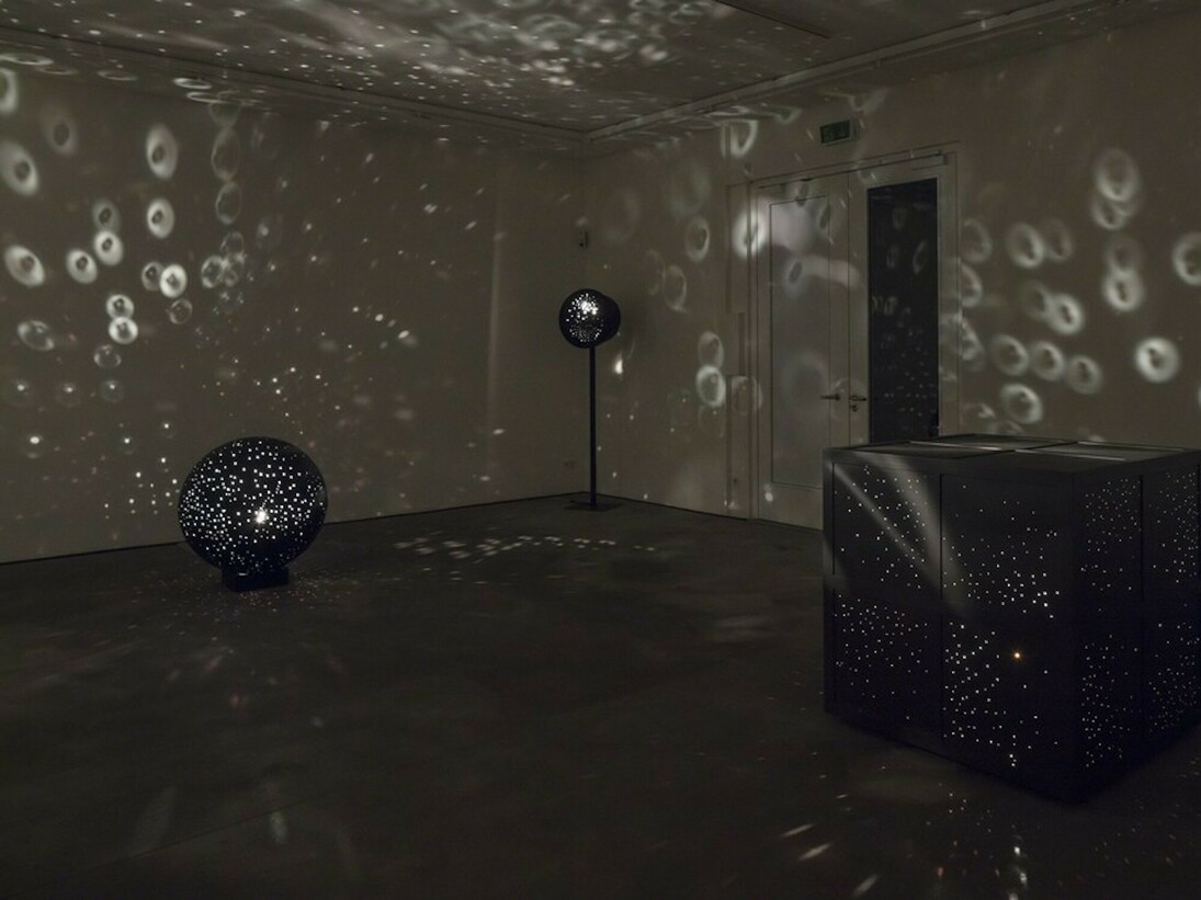 Light Ballet, Exhibition view. Courtesy of Sprüth Magers