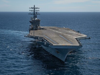 La portaerei statunitense USS Nimitz (CVN-68) dove furono registrati gli “incontri Nimitz del 2004"