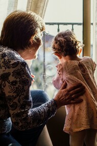 Ella siempre habla del destino y yo me pregunto por el mío mientras veo a mi nona