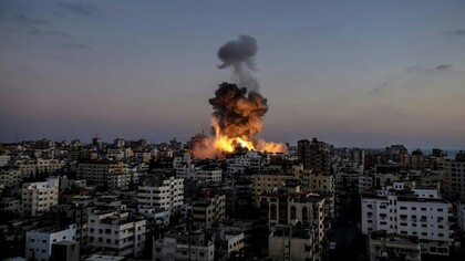 Nell'immagine uno dei tanti attacchi su Gaza da parte di Israele