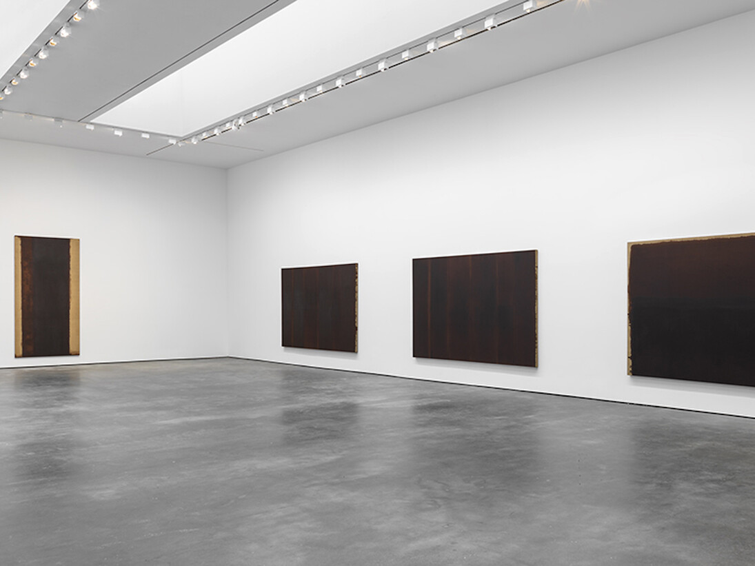 Yun Hyong-keun, Exhibition view. Courtesy of David Zwirner