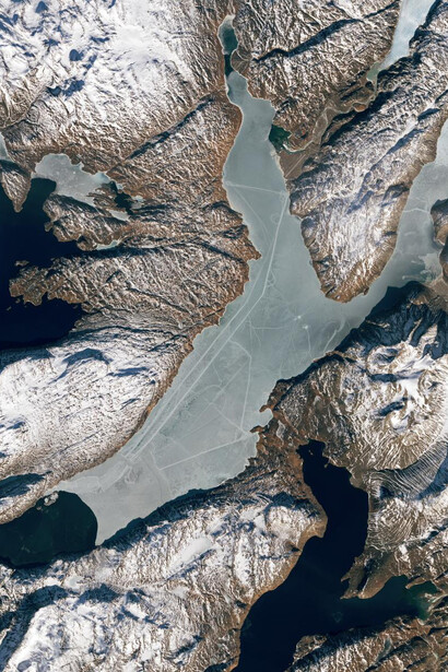 Lauren Dauphin, NASA Earth observatory images, using Landsat data from the U.S. Geological Survey. Courtesy of National Maritime Museum