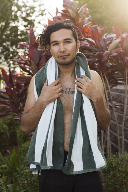 Jess Dugan, Apolo, 2017, Archival pigment print.
