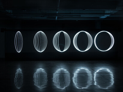 Kurt Hentschläger. Courtesy of Mana Contemporary