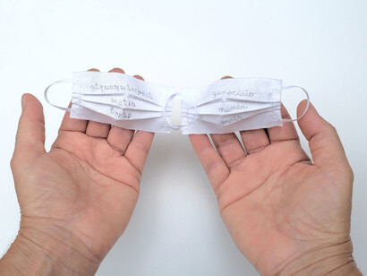 Exposição de Rosana Palazyan em 2020, intítulada Aqui é mais do que o vírus