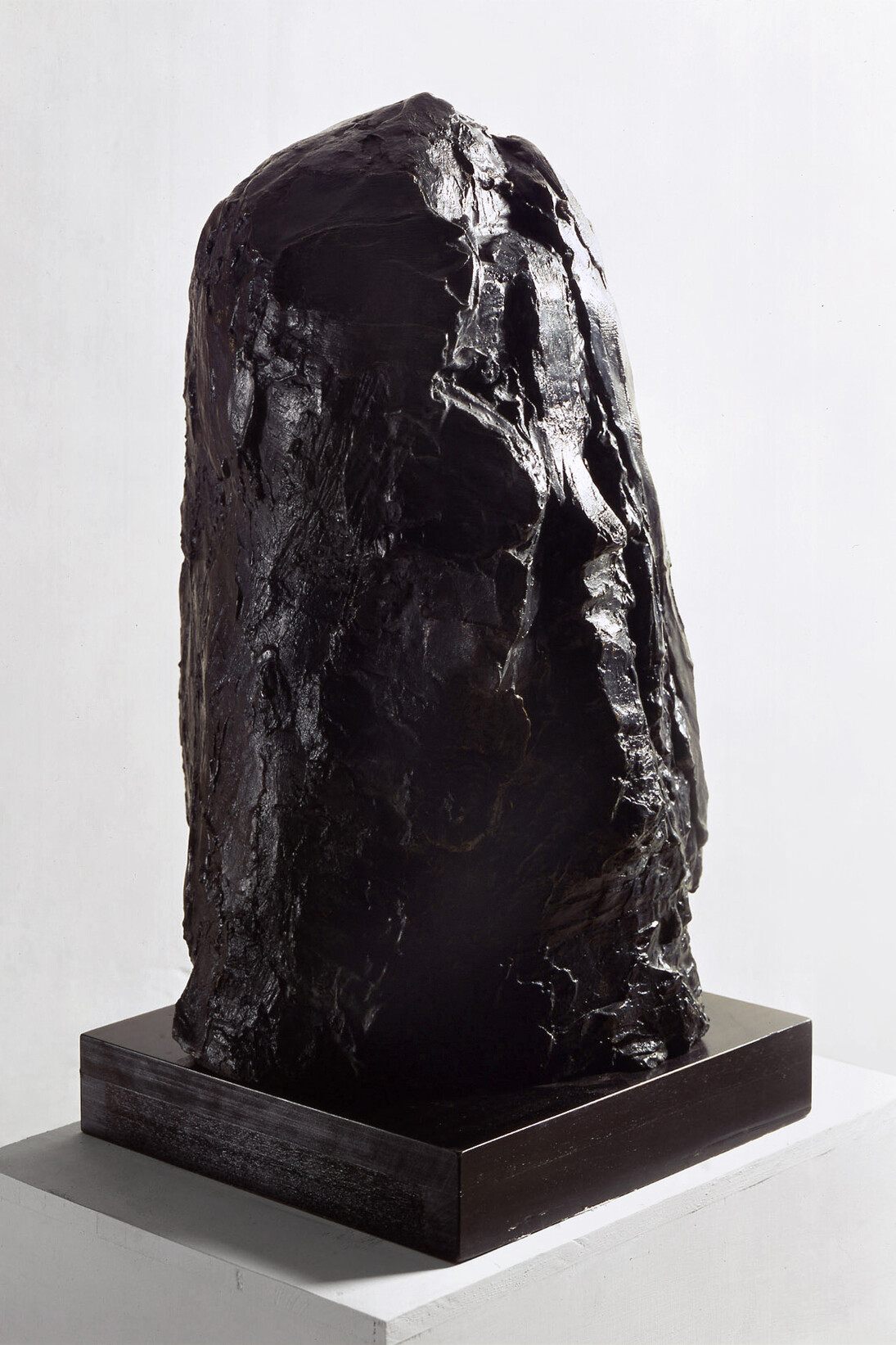 Per Kirkeby (* 1938), “Arm und Kopf VIII”, 1983, Bronze, 75 x 45 x 44,5 cm, Courtesy: Daniel Blau Munich/London