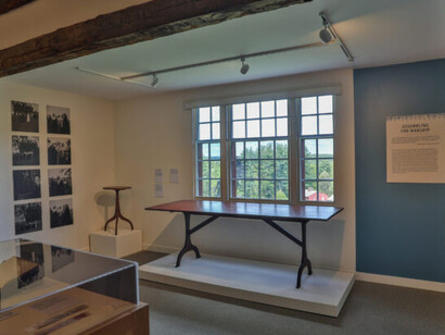 A good many hands, exhibition view. Courtesy of DeCordova Sculpture Park and Museum