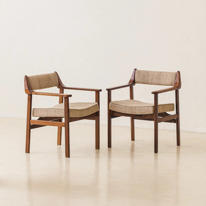 Casulo, Chair with armrest, 1960s. Courtesy of Bossa Furniture 