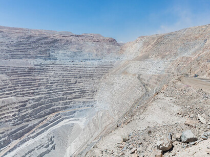 Vista íntegra del corte de la Mina de Chuquicamata, Calama, Chile, de la que se extrae cobre, oro y molibdeno a cielo abierto