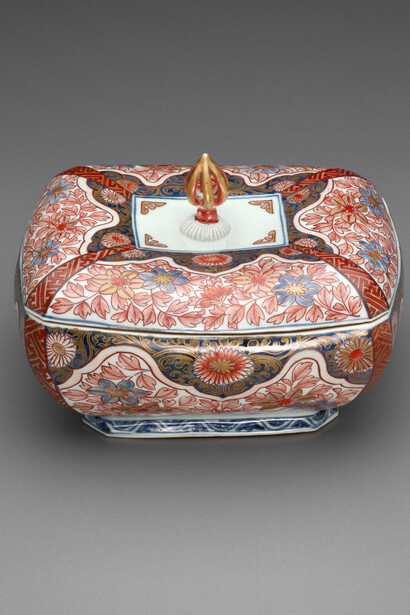 Imari porcelain. Courtesy of National Gallery of Victoria