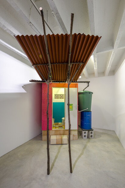 Caracas: Dry Toilet
2003 - 2019
Building material and sanitation infrastructure Overall dimensions approx. 310 x 320 x 240 cm. Courtesy Galerie Nordenhake Berlin / Stockholm / Mexico City; Photo: Gerhard Kassner