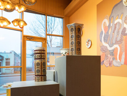 Decoratively beyond, exhibition view. Courtesy of Zuzeum 