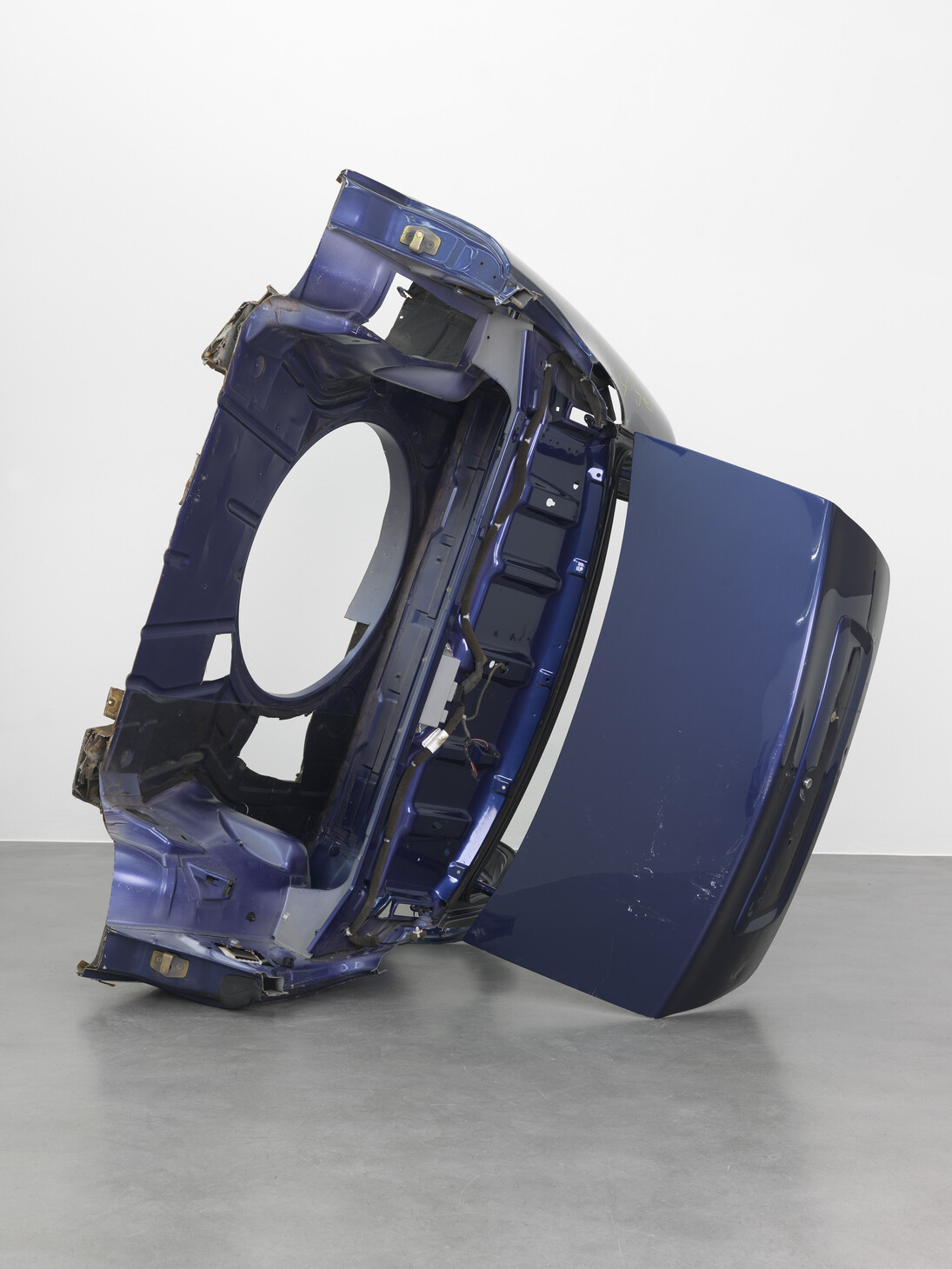 Matias Faldbakken, Untitled (Car Trunk #4), 2013. Courtesy of the Zabludowicz Collection and Simon Lee Gallery, London/Hong Kong.
© Vegard Kleven
