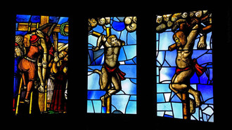 Crocifissione, vetrata del Duomo di Milano