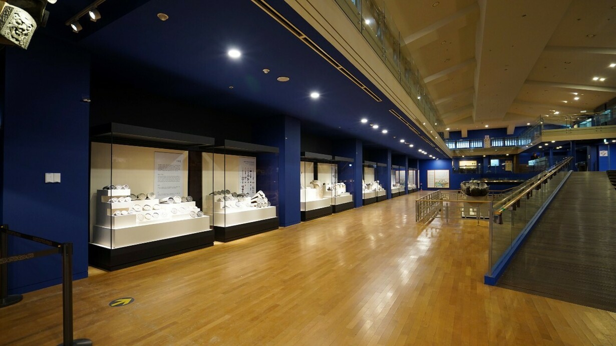 Wolji gallery, exhibition view. Courtesy of Gyeongju National Museum