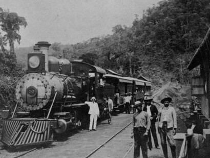 El desarrollo del ferrocarril y de la industria del banano en Costa Rica