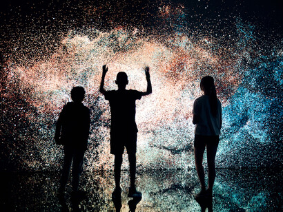 Marshmallow Laser Feast, All that is unseen, exhibition view. Courtesy of Media Majlis Museum