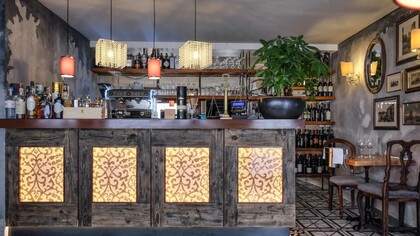 Hostaria Castello è un ristorante veneziano di 18 coperti, inaugurato nel 2021 nel sestiere di Castello. Venezia, Italia