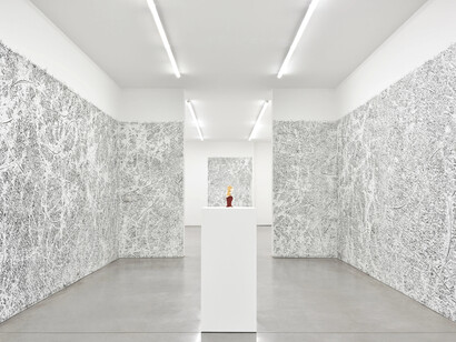Giuseppe Penone, Envelopper la Terre, exhibition view. Courtesy of Galerie Marian Goodman 