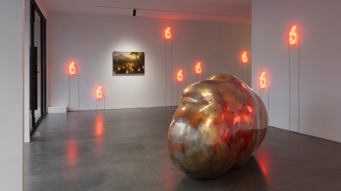 Laurent Grasso, Clouds theory, vista de exhibición. Courtesía de Pedro Guerra