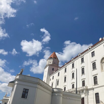 Lo Hrad (Castello) di Bratislava, Slovacchia, ph Flavius Roversi. Il Castello di Bratislava è uno dei principali punti di riferimento architettonici